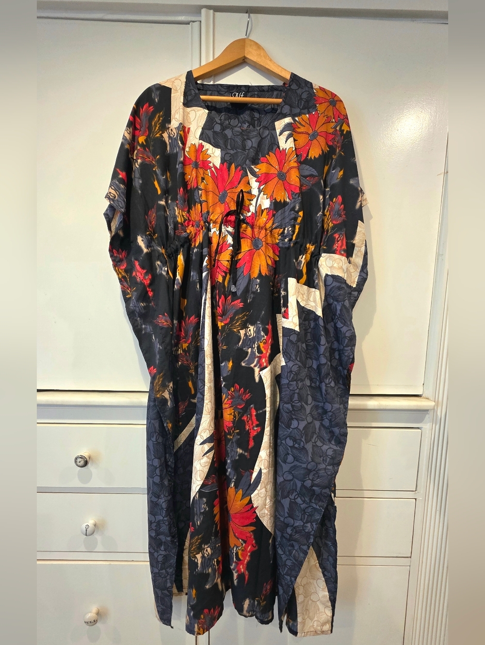 NF Free Size Vibrant FLORAL Kaftan Floral Embellished Dress With Tie